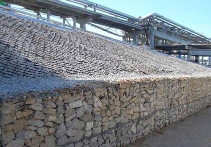 鉛絲石籠網(wǎng).jpg 鉛絲石籠網(wǎng).jpg