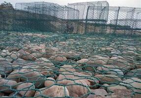 鉛絲石籠網(wǎng).jpg 鉛絲石籠網(wǎng).jpg