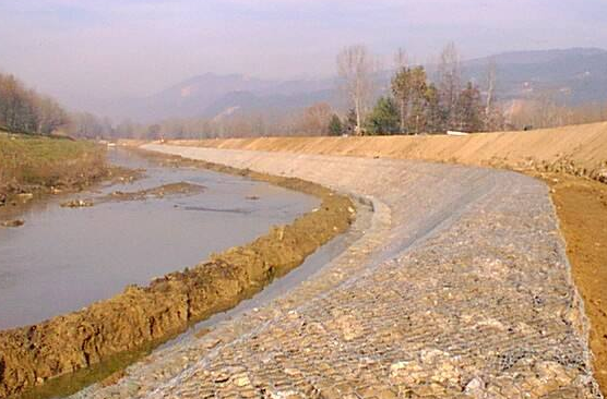 格賓擋墻在河床河岸中的重要位置 格賓擋墻在河床河岸中的重要位置